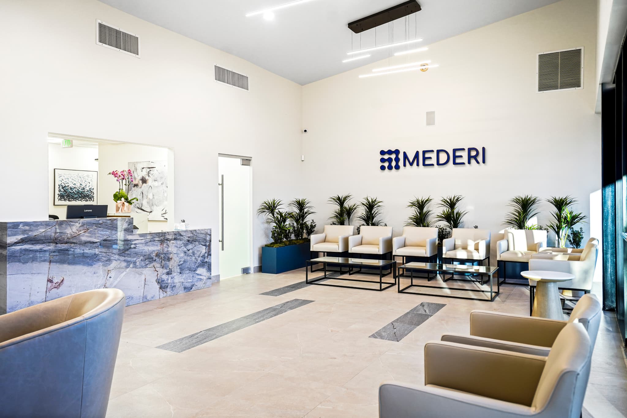 Mederi Glendale clinic waiting area